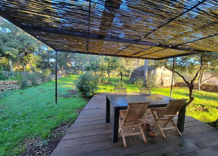 Entre Nature Et Calanques, Le Repos En Provence *